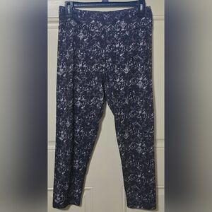 SO high-rise capri yoga leggings
